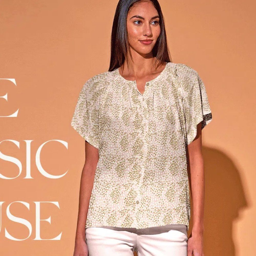 Tucker Short Sleeve Classic Blouse Blush Spots in Silk Crepe de Chine